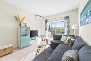 Sunny Apartment in Falésia