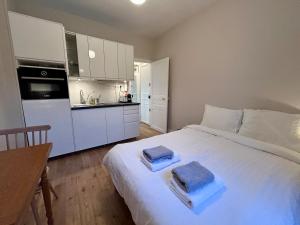 Studio rénové proche gare Clamart