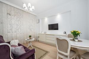 Cozy, bright, old town located, whole apartment