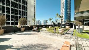 Stunning 3 BDR luxury with Burj Khalifa view