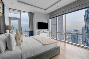 Premium 3BR Stay and Maid Room Near Downtown