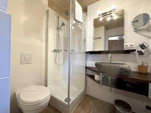 Ferienwohnung Zirbenstüberl mit Balkon & Chiemgau Karte