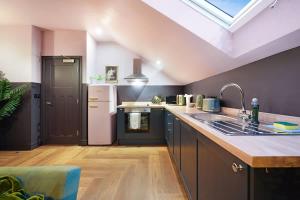 Chic Retreat with King Bed in Barnard Castle