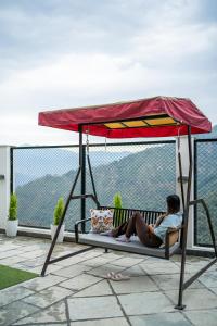 Perfectstayz Premium Seven Oaks near mall road