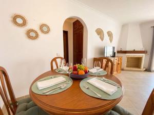 Apartamento T1 Carvoeiro cpiscina e a 300m Praia