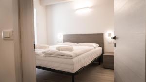 TENNA APARTMENTS Lake & Spa