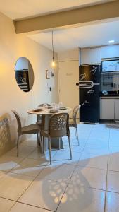 Muro Alto Condomínio Clube Apto 219