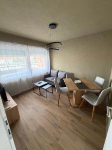 SeaLaVir Apartments