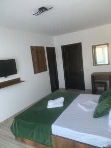 CasaBlanca &Alberto Guest House Costinesti
