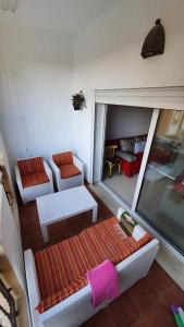 Studio with private beach Folla Residence