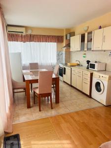 Apartments for guests "Einstein"