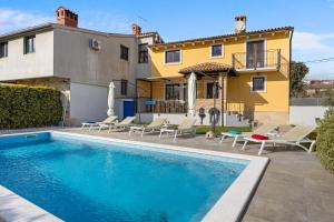 Villa Tramontana in Pula,Istria by Istrabook