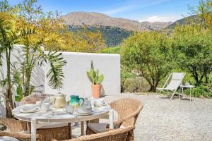 Finca with pool and view 30 min from Malaga