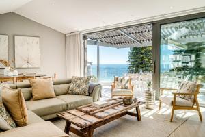 4 Bed Coastal Retreat W Pool Views Llandudno Sands