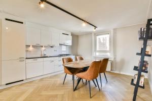 Bright City Retreat near Center & RAI