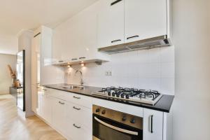 Bright City Retreat near Center & RAI