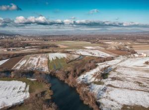 Beautiful Riverside Home Laura in Jaskovo