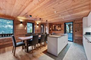 Chalet Apartment with Cinema, Spa & Sauna