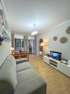 2BR Estoril Apartment - Near Estoril Beach & Cascais - Sleeps 4
