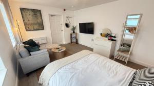 Cosy Studio Apt with Free Parking and Netflix