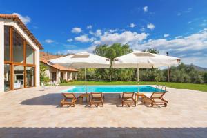 Stunning 6 Bedroom Villa