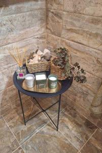 Cozy 2BR Golden Sands w Private Parking & Terrace