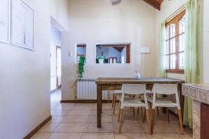 MOT Rentals WineCounty Alzaga - 4 Bd House Pool & Grill