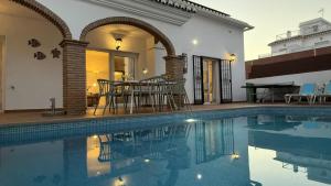 Nerja Paradise Rentals - Villa Las Dalias
