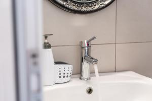 Dream Houses Near Athens Airport By SEM