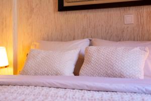 Dream Houses Near Athens Airport By SEM