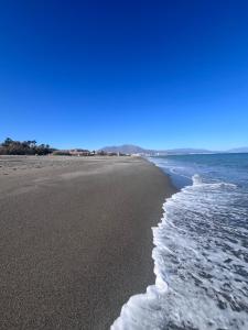 Beachfront Studio in Castillo de la Duquesa