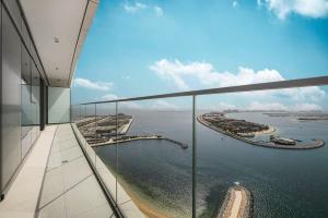 2BR Dubai Harbour,Marina View ,Walk to Beach