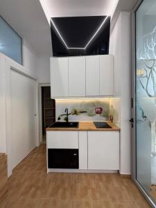 Zafira 17 Seafront Apartment with Veranda