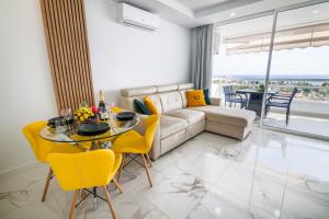 Ponderosa 611, Las Americas, one bedroom apartment with large terrace and ocean view, next to Siam Park
