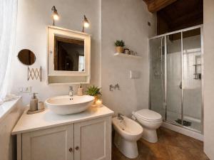 Navona Fox House 2