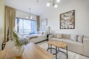 Snug Stu at Oasis Masdar