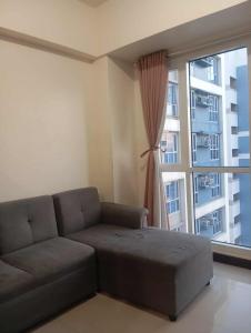 Axis Residences Robinson Cybergate3 Edsa Boni MRT Pioneer Mandaluyong