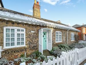 Flint Cottage
