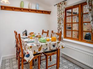 Flint Cottage