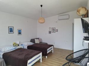 Apartmans White perl
