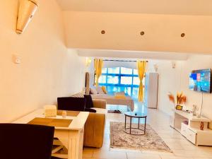 Bstan Deluxe Beachfront