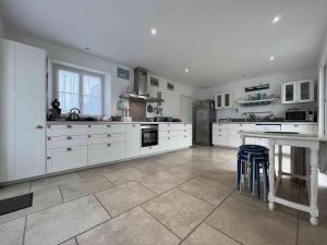 Maison 4 pièces avec piscine 8 couchages Saint Denis dOléron SDO000-081B