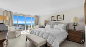 Luxury Waterfront Escape