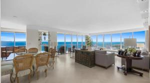 Luxury Waterfront Escape