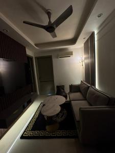 Artisan Abode406 Luxury Studio in Saket