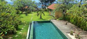 Rumah Putih Beachfront Bungalow