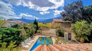 Laroque Villa with great pool