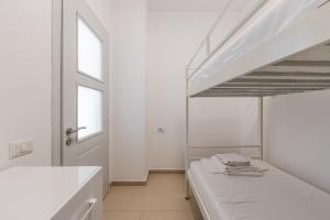 Sunny Apartment 2BR Steps from the Sea by PikHost