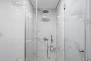 Brand new luxurious 2-Bedroom Duplex