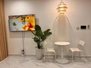 Vinhomes Grand Park Homestay - The Opus One